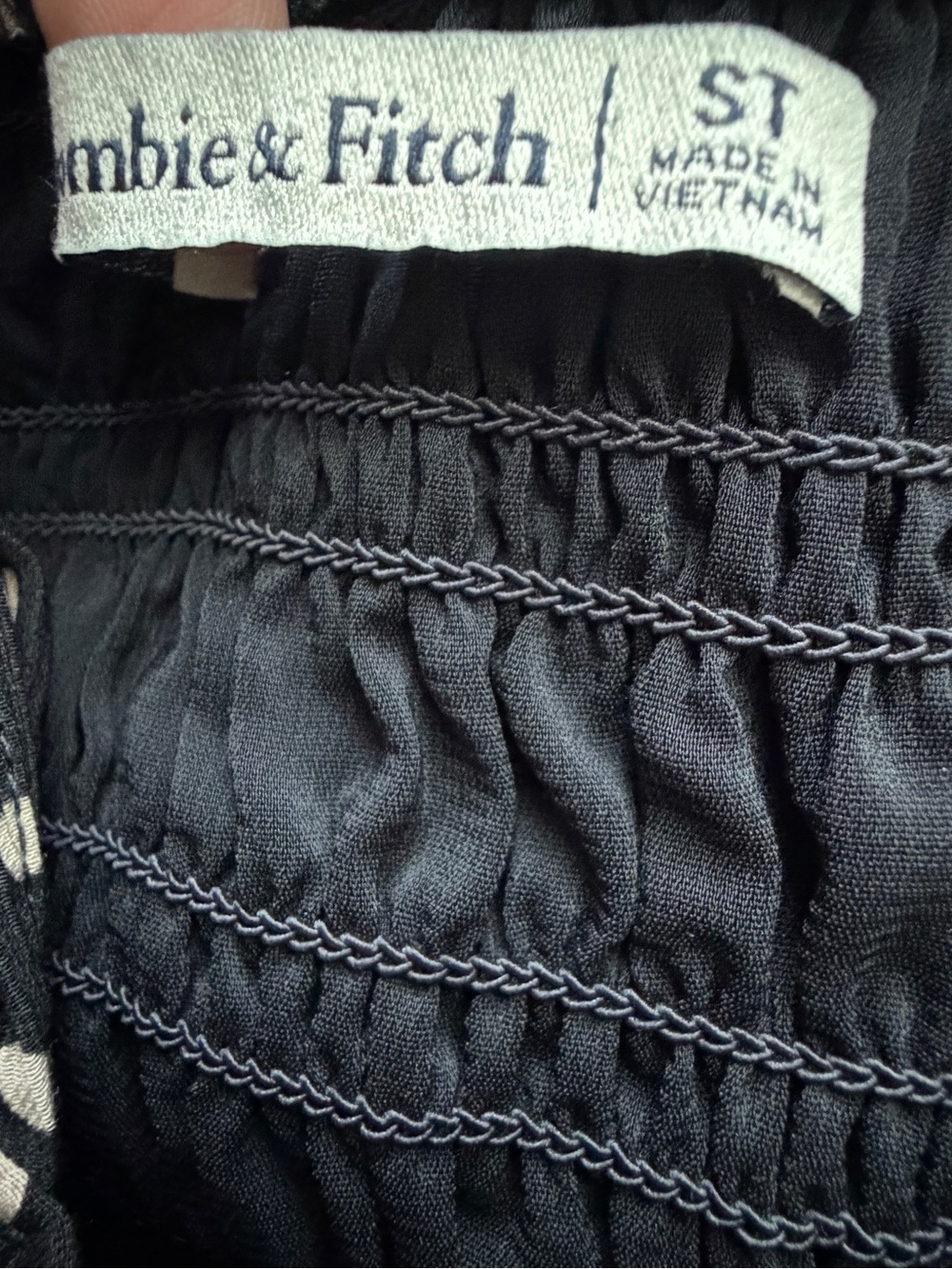 Abercrombie & Fitch smocked bodice maxi dress black-and-white polkadot - Picture 5 of 5